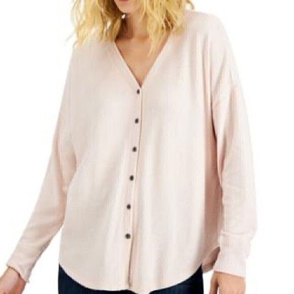 Hippie Rose Juniors’ Twist-Front Button V-Neck Top | Blush Pink |long sleeve - Picture 3 of 6
